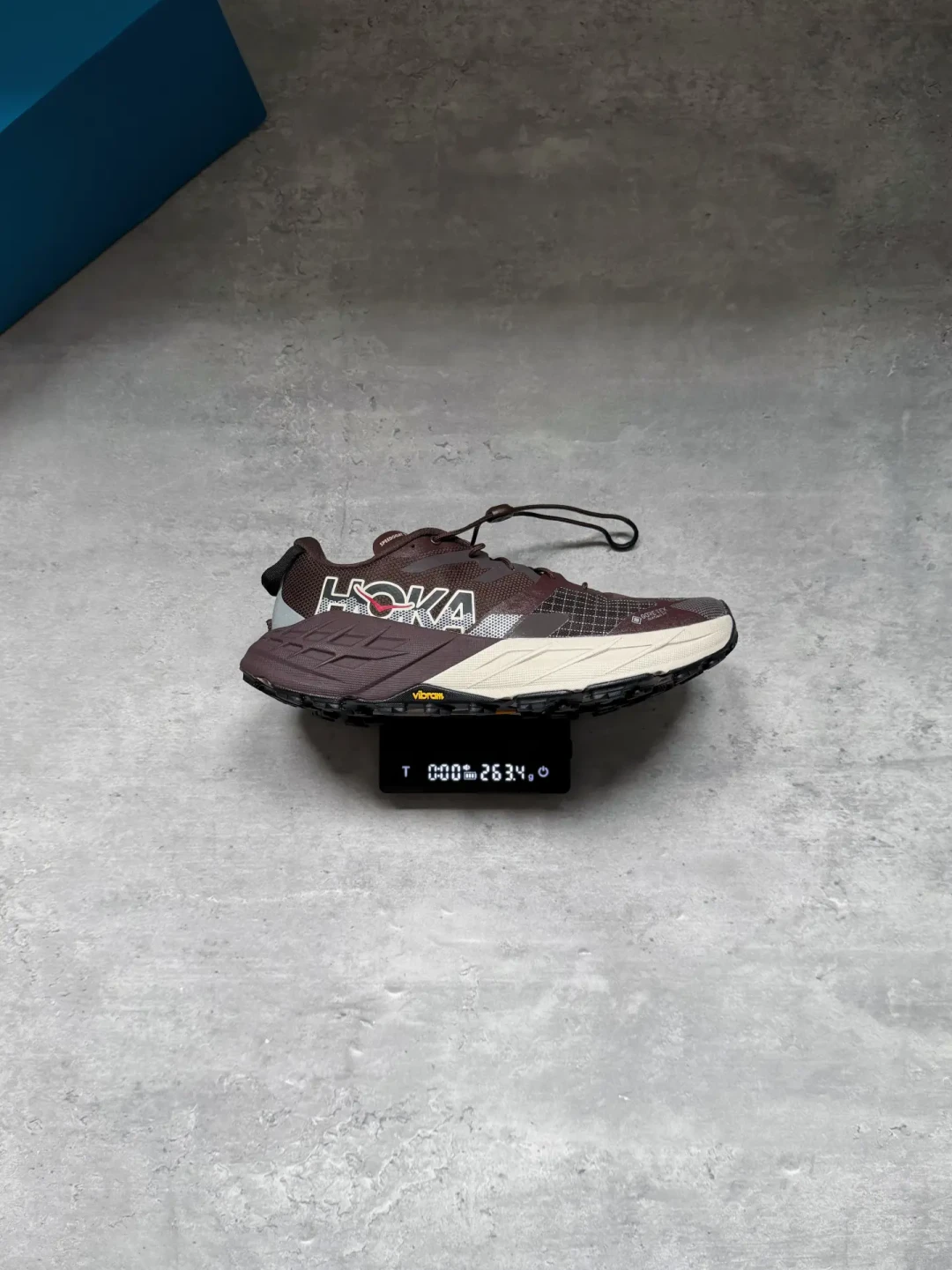 2026 双11 HOKA CLIFTON 11 GTX 雨天通勤值不值?缓震、防水、百搭三笔账|选购指南