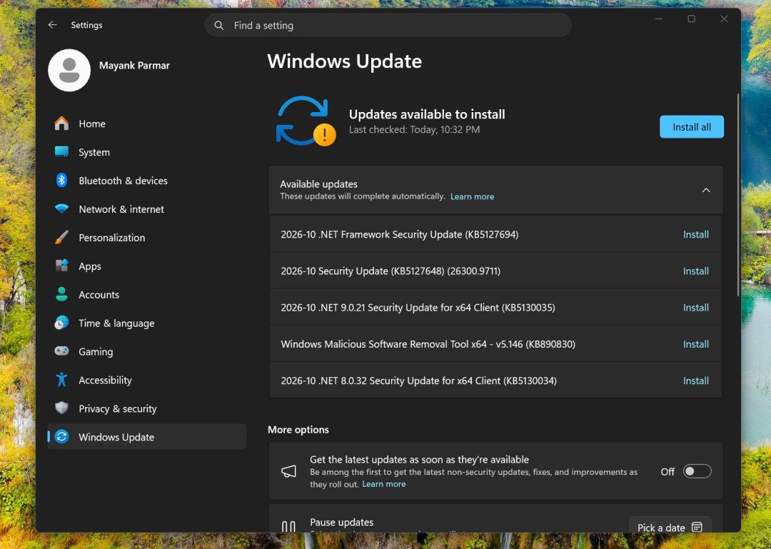 本月Win10驱动、24H2更新一起封门:26H2内存降了、卡顿修了,游戏党要不要跟?先看清这些数和一个后悔药