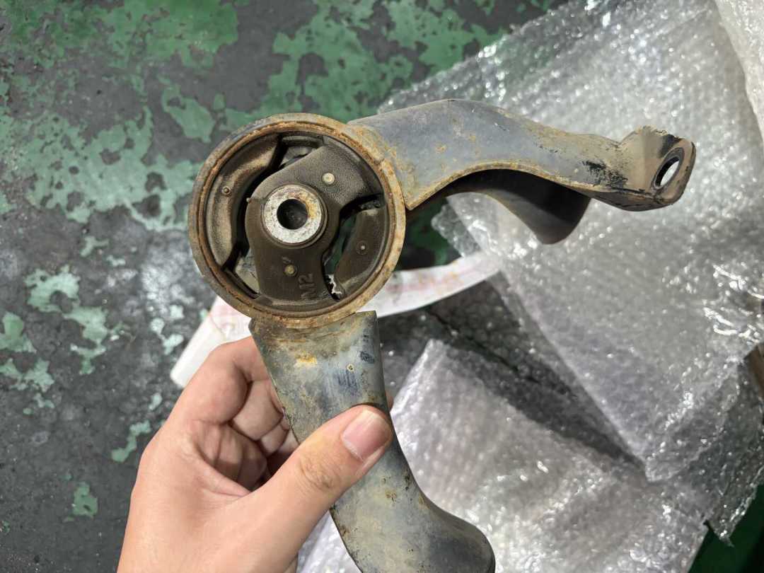 今冬第一个冷的早晨,D挡等红灯抖得方向盘发麻,挂N立马安静:对完10份真实报价、5套