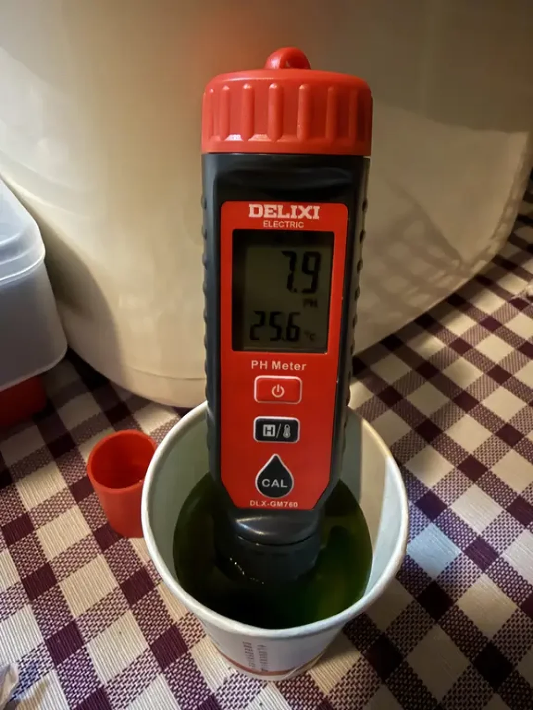 中午升级寒潮黄色预警、今晚8点付尾款:防冻液先别急着掏钱,先看手册那行周期和壶上那两条刻度线