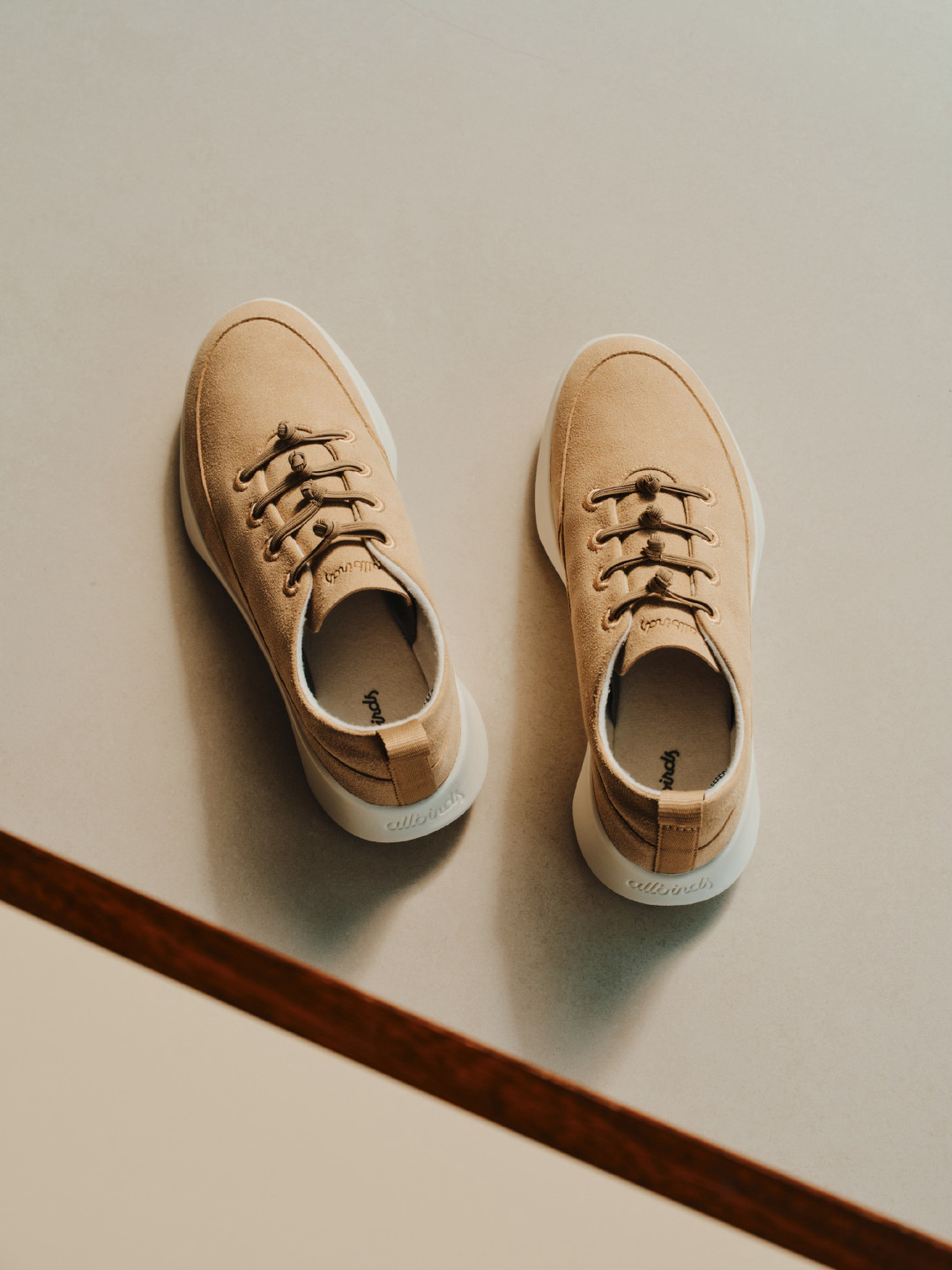 卖羊毛鞋的Allbirds「死了」,为什么抢着买鞋的人更多了?