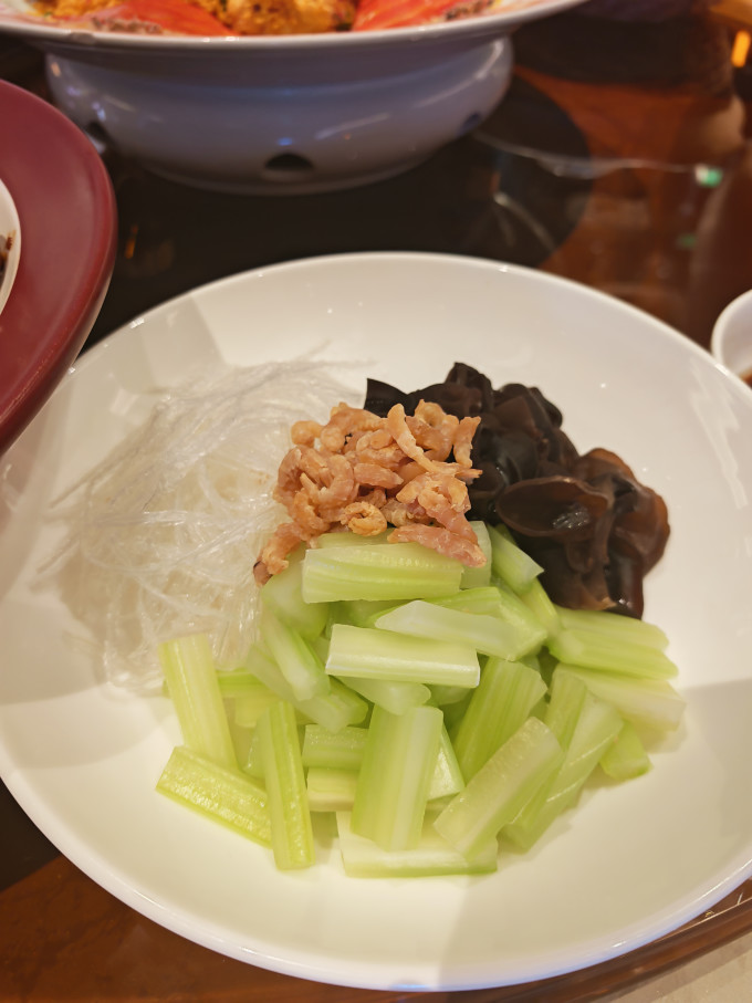 聚会餐饮