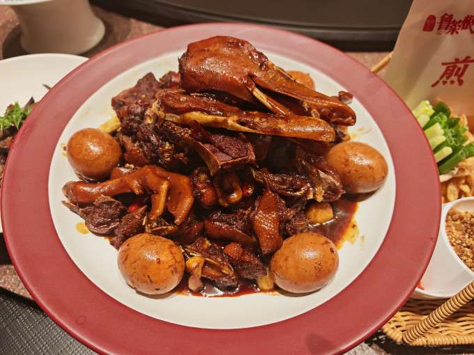 聚会餐饮
