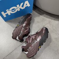 2026秋冬HOKA选购指南：经典款跑鞋Speedgoat、Challenger、Clifton 怎么选？