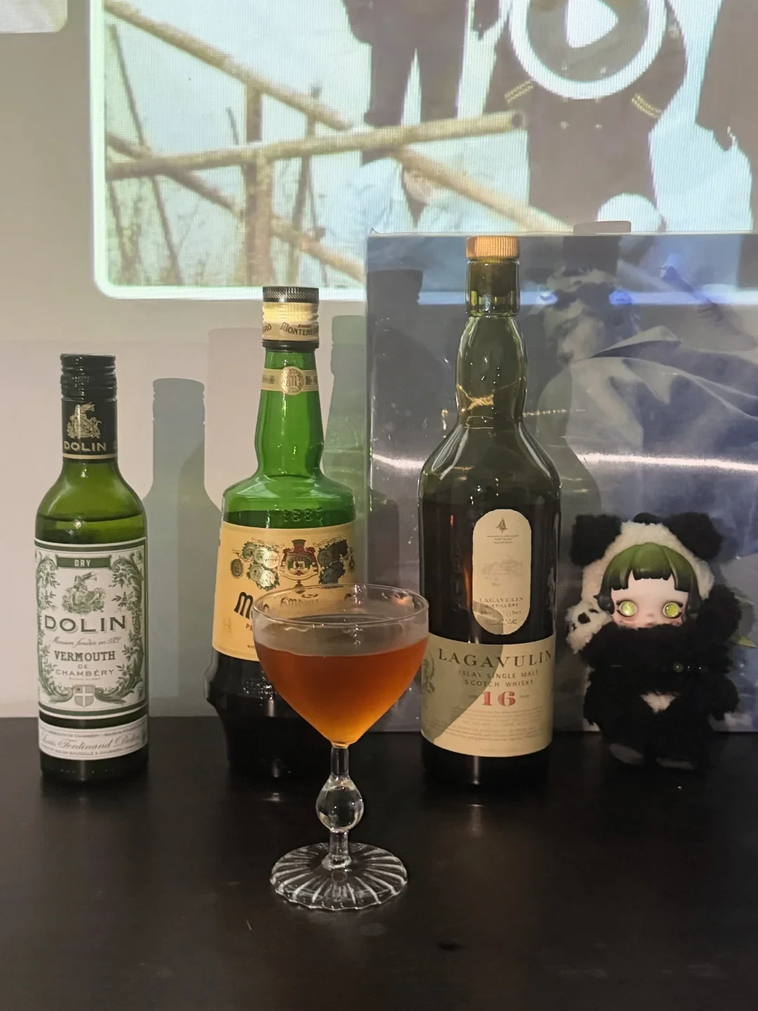乐加维林16年正在被调酒台“用掉”:30/30/30等份不抢戏,一杯成本不到30元——双11购物车先按三种角色分开