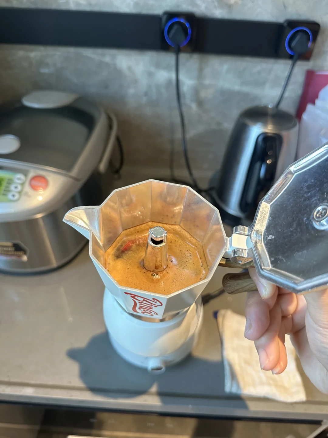 比乐蒂单阀煮不出油脂是缺陷吗?对完全网30多篇油脂帖与压力账:改阀、买双阀、调火候,都买不来9bar的crema