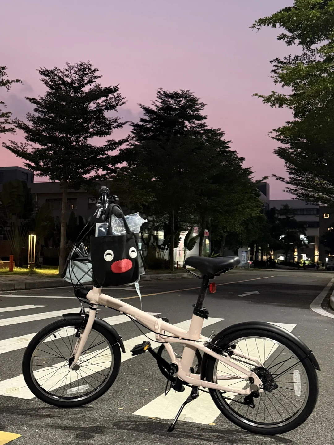大行把子品牌砸进千元档,第一批车却还没影:我把KT610、fold500、TILT120三条避雷帖的614条评论翻了一遍