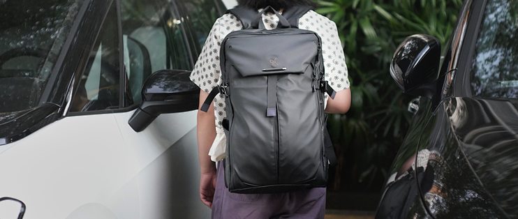 大容量全能型选手，搞定出行需求，光影行星宙斯 3air 扩容双肩包
