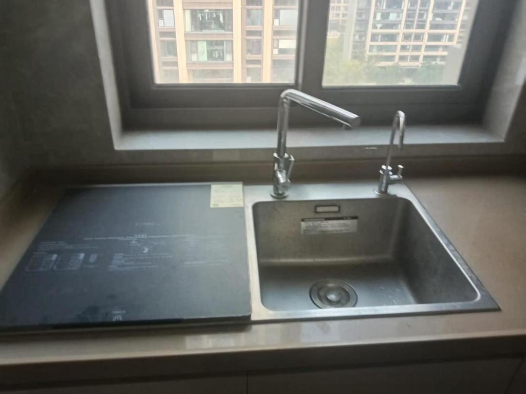 精装业主排队把水槽式洗碗机拆了:7城拆机单摊开,双11付尾款前第一步不是挑槽,是量孔
