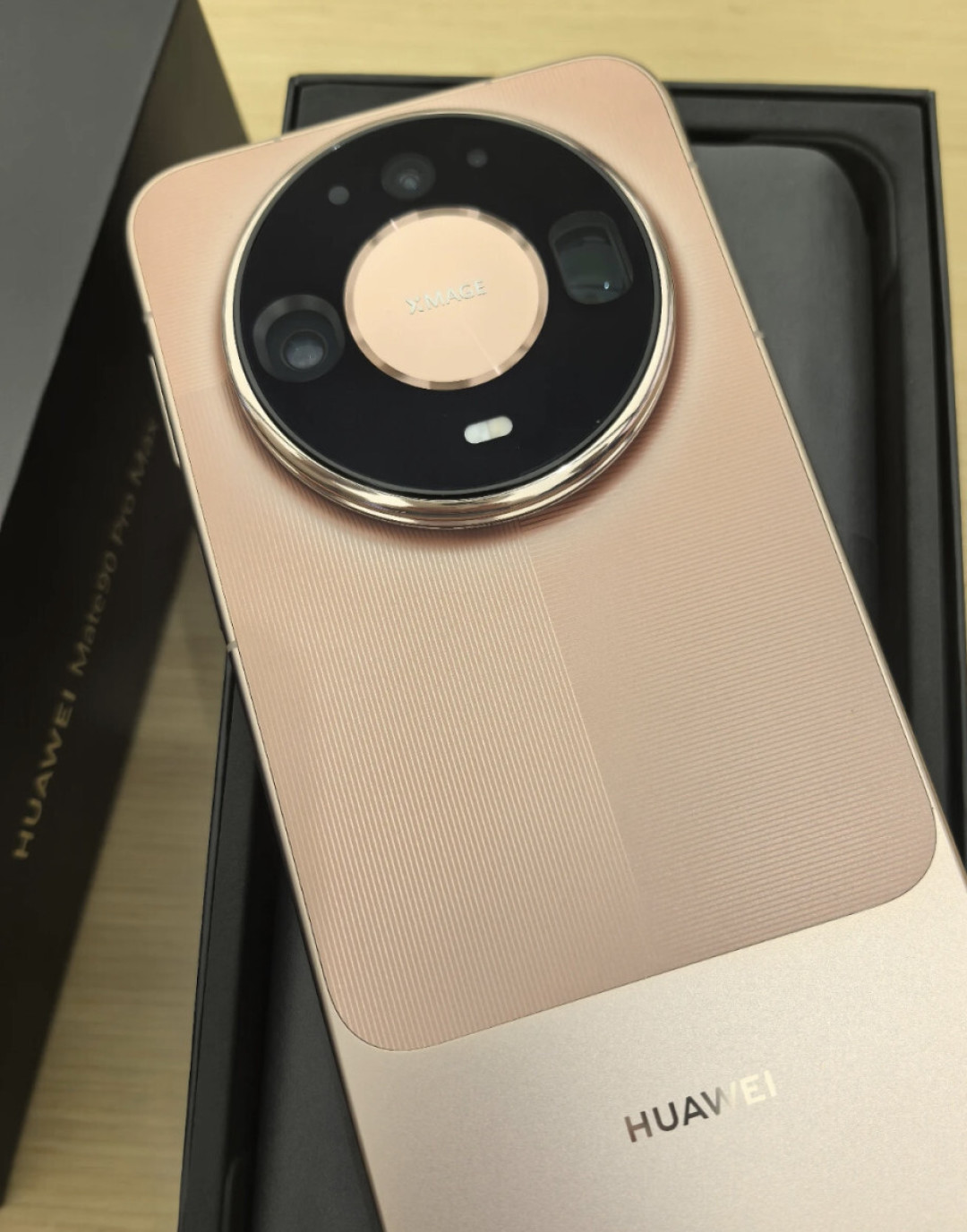 华为 Mate 90 Pro Max 评测实拍