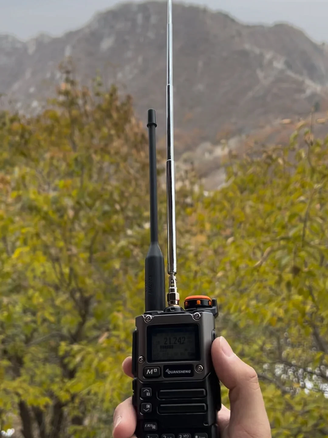 这个周末，短波上的人都在省着说话：CQWW新手指南，先听后说