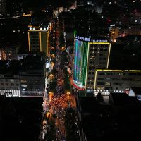 天全黑只要7点，夜跑装备别只卷流明：翻了4个平台的真实踩坑帖，"被看见"比"看路"更急