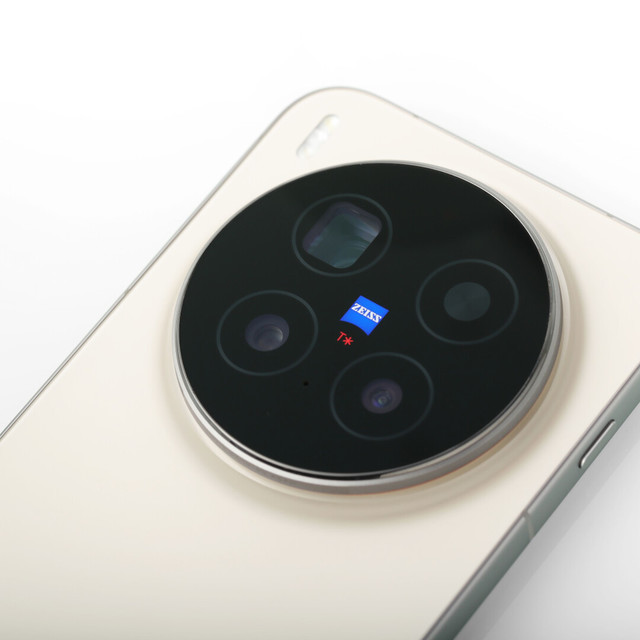 X300 Pro跌到4338，X500标准版还5499：同一颗主摄，这个双11我拿上代