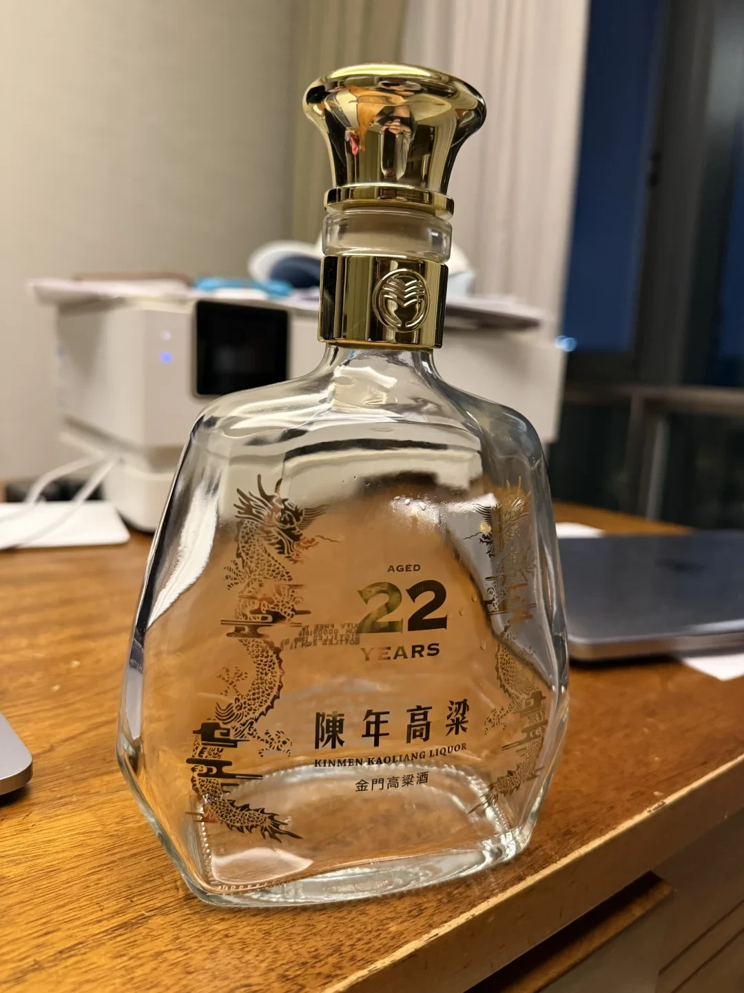 春节、端午、中秋各一瓶、1公升53度:金门人自己留的高粱酒,大陆电商根本搜不到