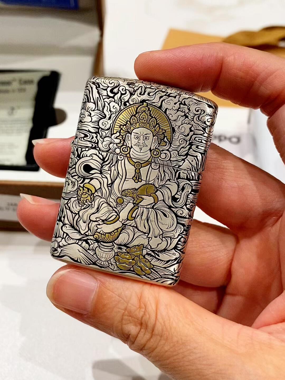 双11刷到你手机的ZIPPO,一半是