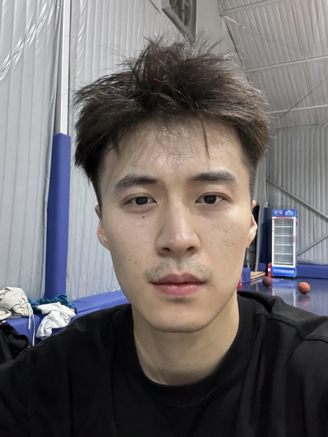 ZIPPO做起了剃须刀，三个