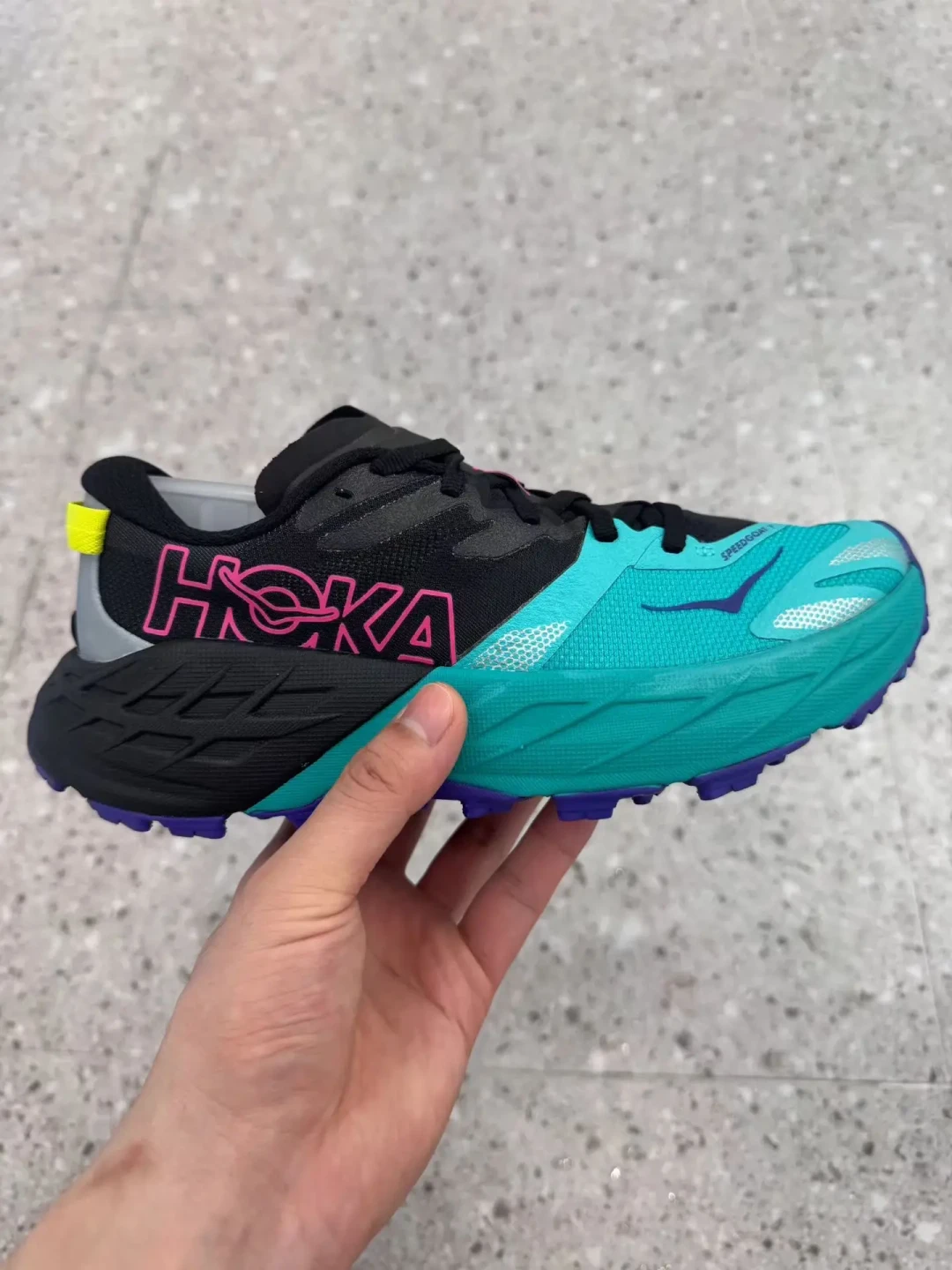 2026双11买HOKA,哪个电商平台更合适?附上官方旗舰店渠道攻略