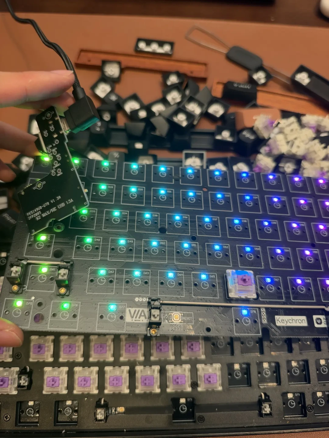 Keychron把HE刷屏了:一年九把磁轴,铝坨坨老粉的磁轴首冲是真升级还是二次噱头?