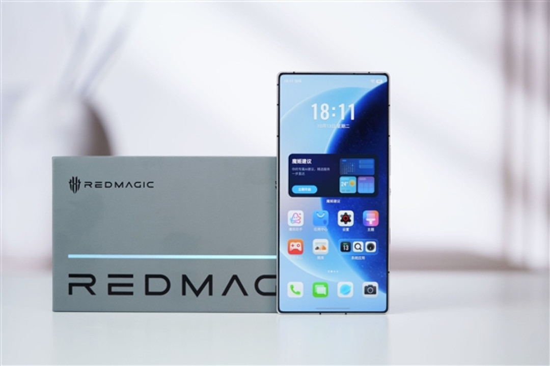 行业首款185Hz全面屏+RGB水冷!红魔12 Pro+图赏