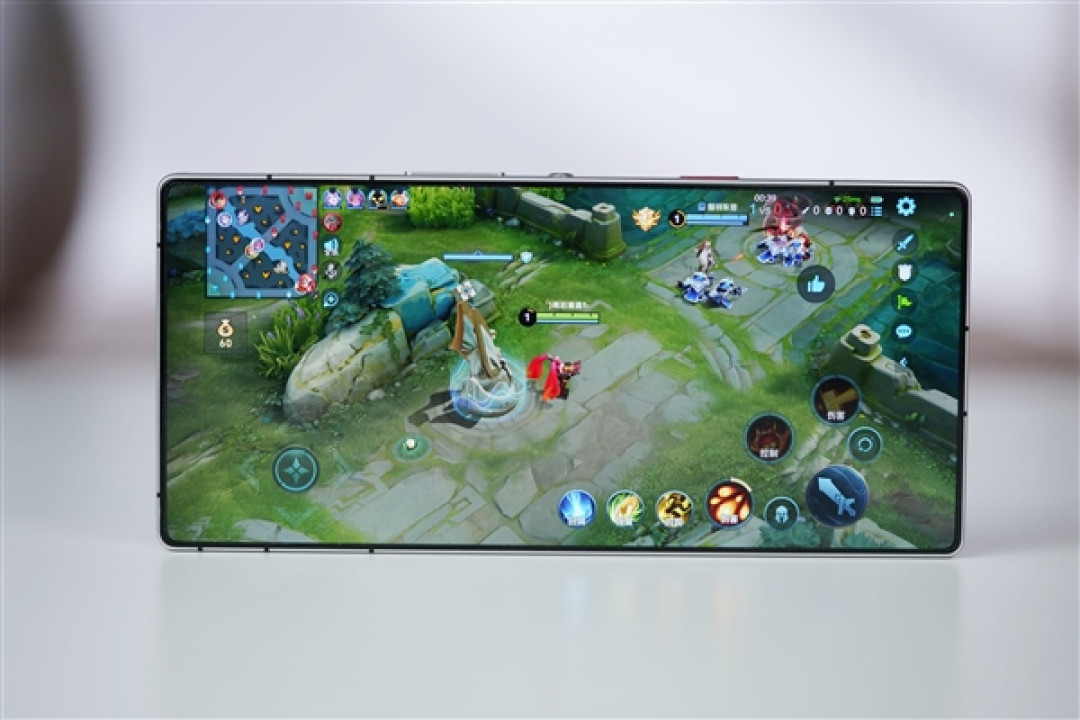行业首款185Hz全面屏+RGB水冷!红魔12 Pro+图赏