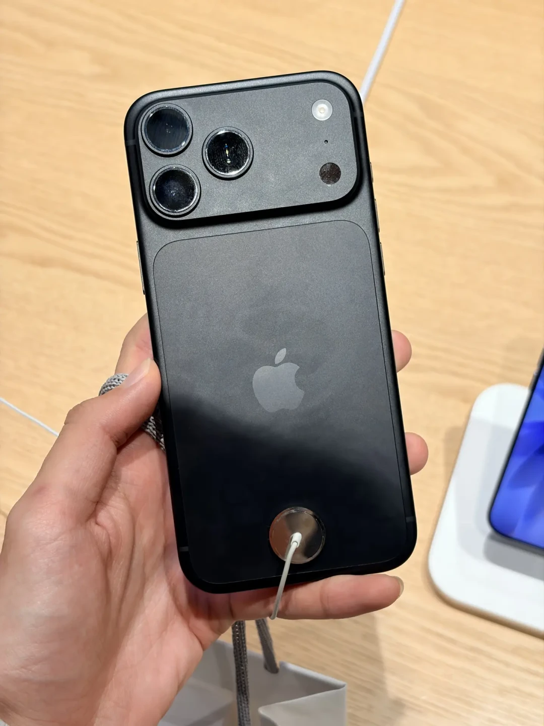 等了 30 天,iPhone 18 Pro 终于降价了,但先别急着下单