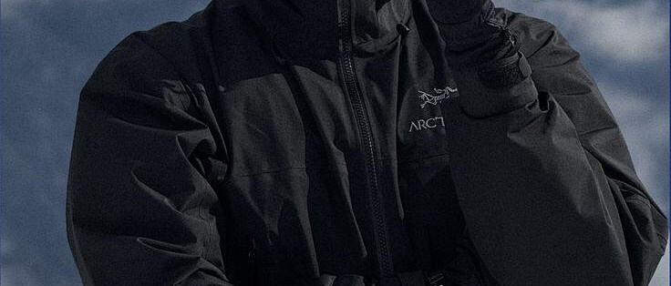 实测Arc'teryx三层穿搭防鼓包表现
