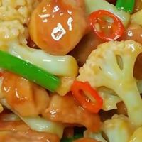 花菜炒鸡腿肉