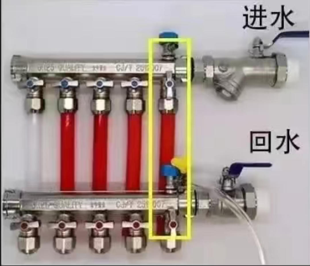 暖气不热，家里长辈说等等就热了，邻居说报修没用——我核了三份供暖文件，写的都是同一句