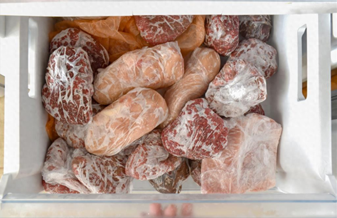妈妈冰箱里那袋比她儿子还老的肉：别急着清空，先数化冻几次