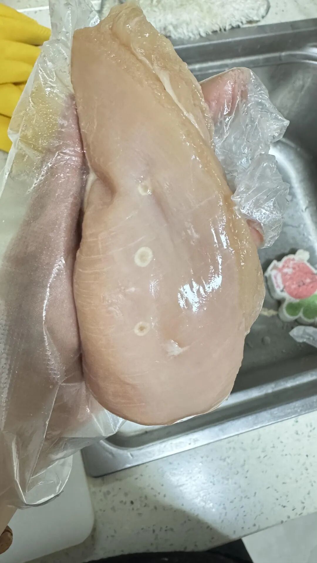 妈妈冰箱里那袋比她儿子还老的肉：别急着清空，先数化冻几次