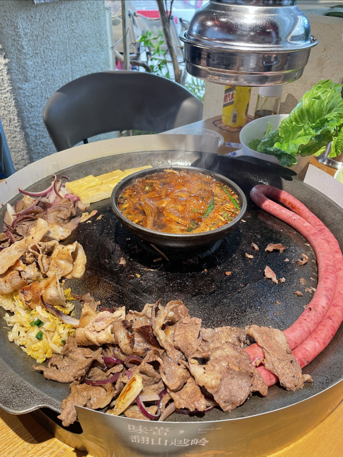 聚会餐饮