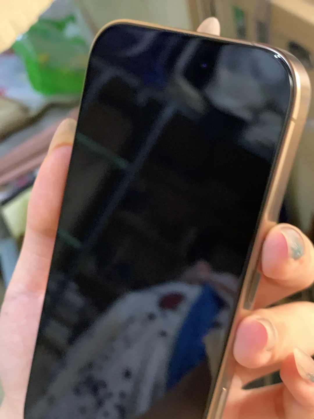 苹果说iPhone不用贴膜，我劝你先看看有没有AC+