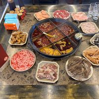 4人在火锅店就餐后舌苔发黑：那层"黑苔"是化学反应染出来的吗