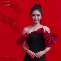 澳门REM幻宇开启红毯直播 井柏然朱珠众星亮相潮奢地标