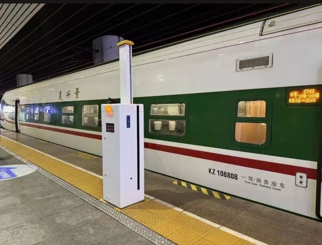 4岁娃第一次坐高铁,儿童票申报、证件、婴儿车的规则我排成一篇