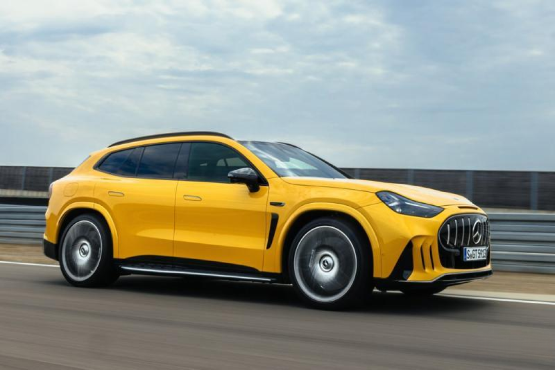 AMG首款自研纯电成了SUV,1169匹,连声浪都是采样来的