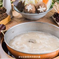 「喝大水」养生三件套火了，火锅汤不是营养宝地 | 健康生活10.21日报
