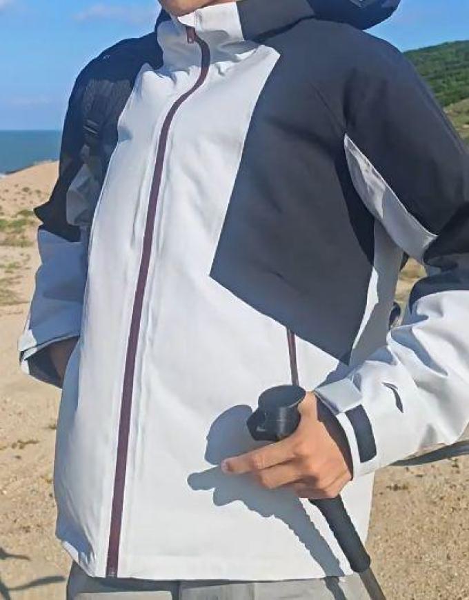 李宁冲锋衣