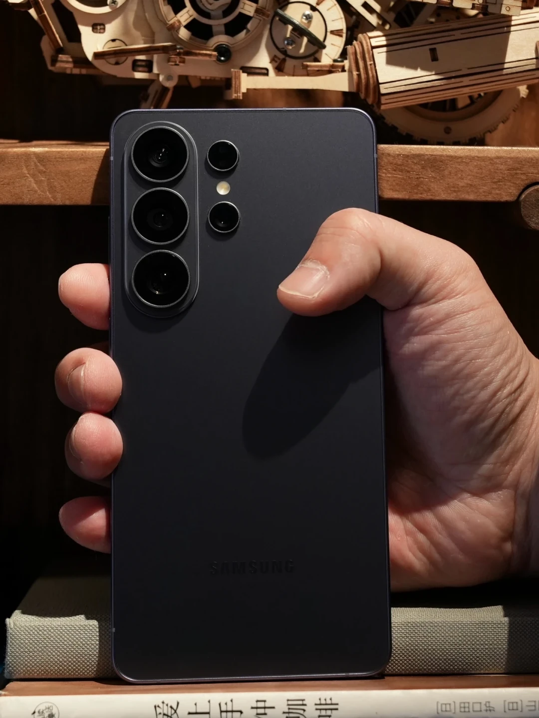 苹果官宣iPhone 17直降1000,热评却在刷:涨一千再降一千