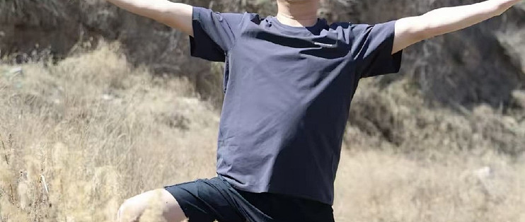 不粘人速干T恤 薄是它的特点也是争议点