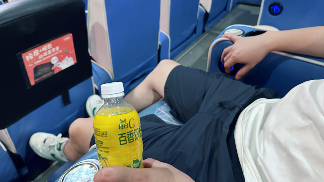 有人恋爱从不空窗?1.1万赞热帖吵明白:上瘾的不是那个人,是被爱的感觉