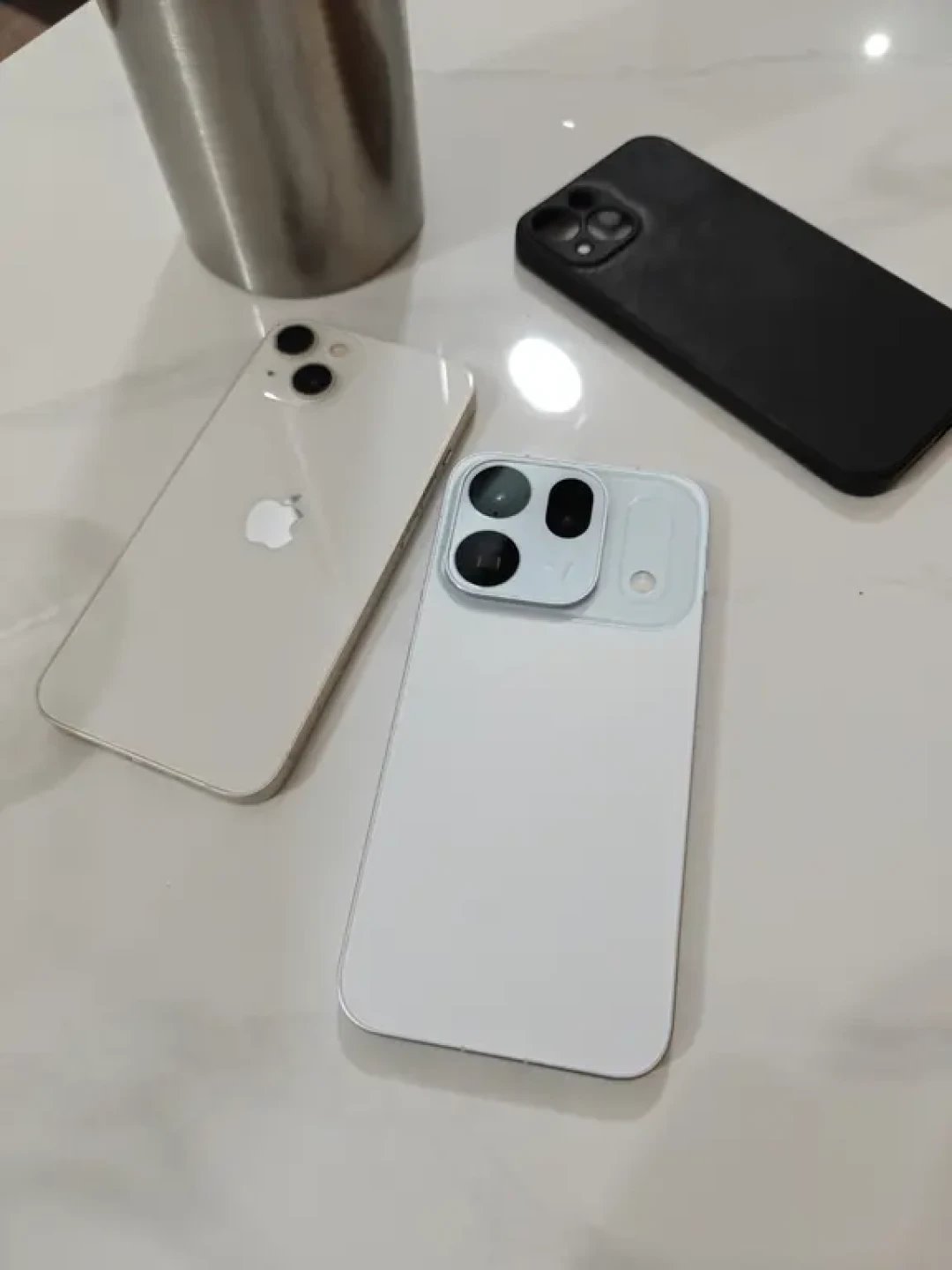 iPhone 17低至5499、和Find X10坐进同一价位:双11第一次从苹果搬家的老用户,先把微信记录、实况照片和室内拍照这三道坎对完再付款