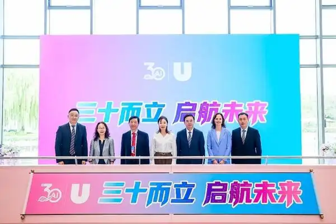 朝日推出颠倒沙瓦，日本老年全营养冰淇淋斩获设计大奖...｜一周热闻