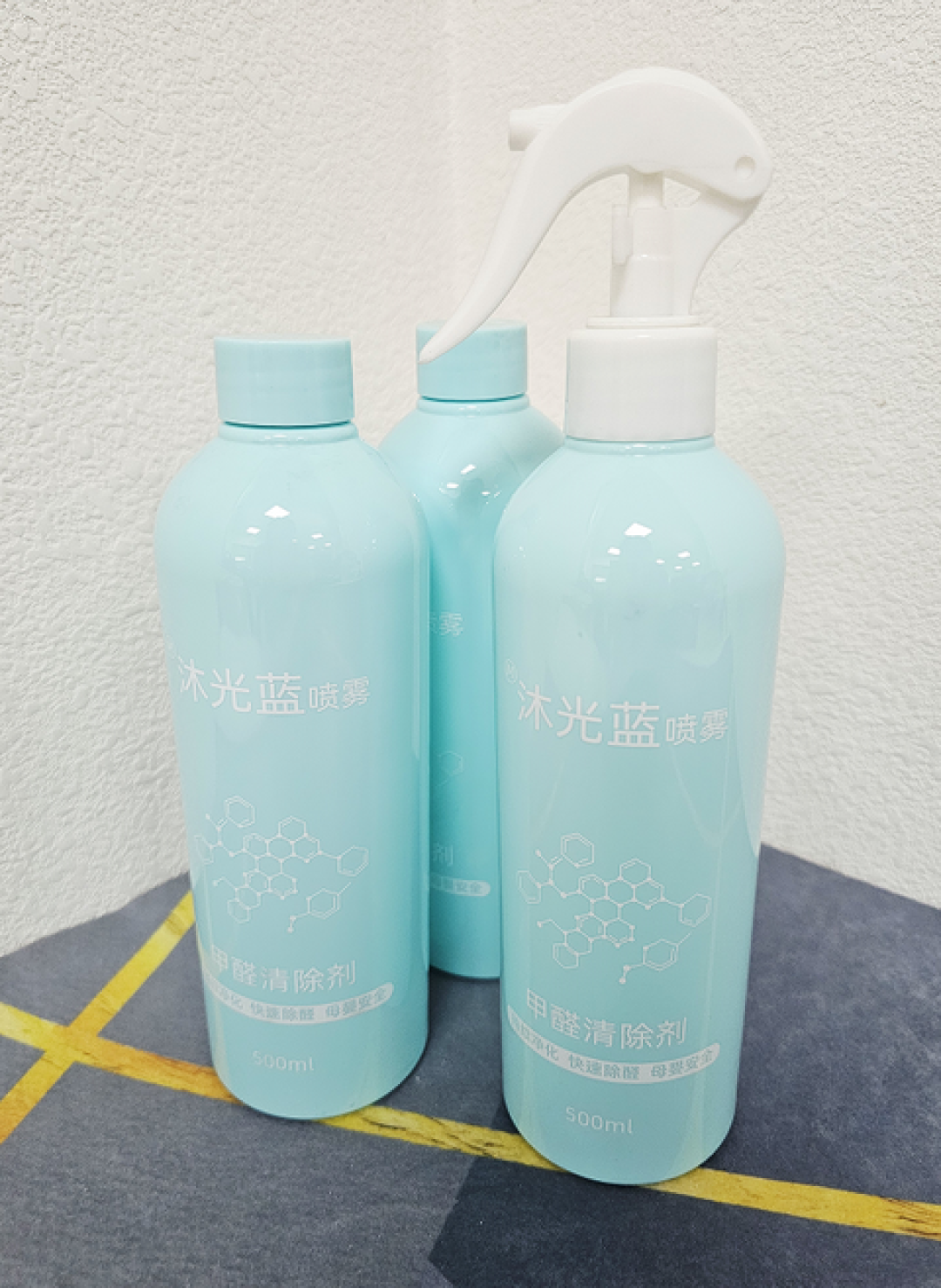 车里霉味不在滤芯、刺鼻味不是甲醛:今年双11付香薰炭包的钱前,先搞清楚你的车是哪种