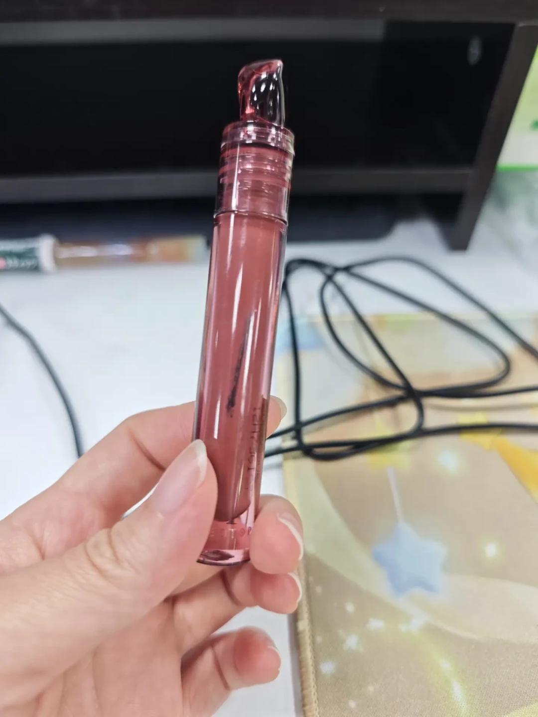 管底日期喷码与余量特写