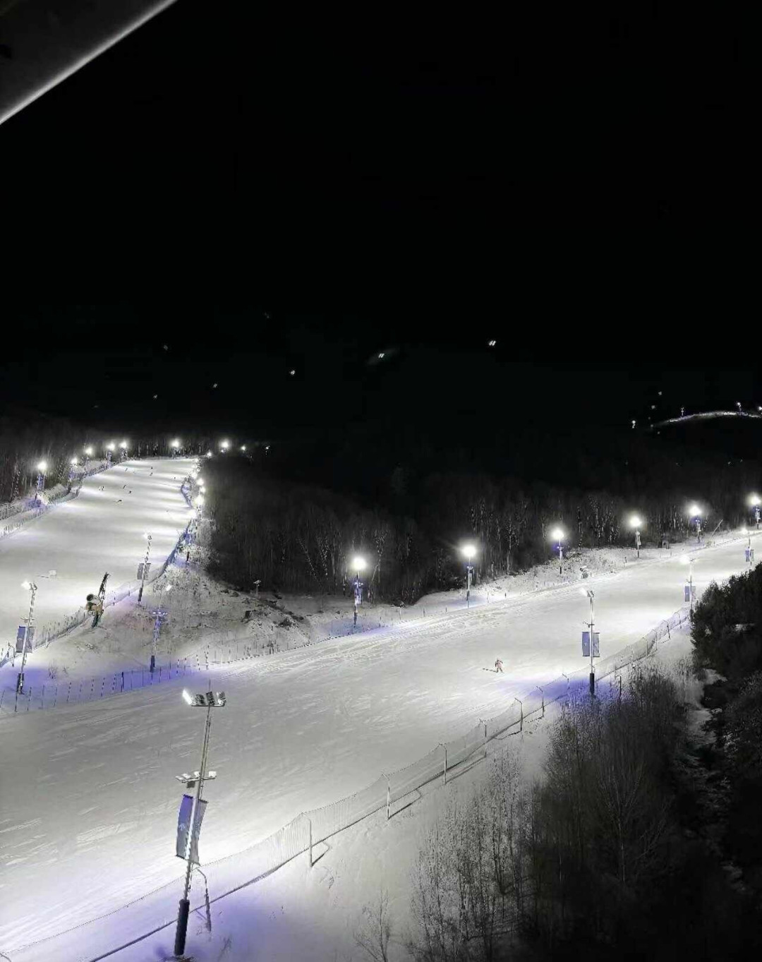 带4岁娃的第一个雪季:长白山、北海道、罗瓦涅米,我比完了