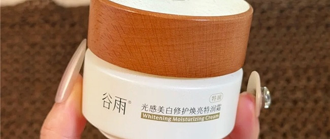 从日常调理到点涂急救：油痘肌控油祛痘淡印精华清单分享