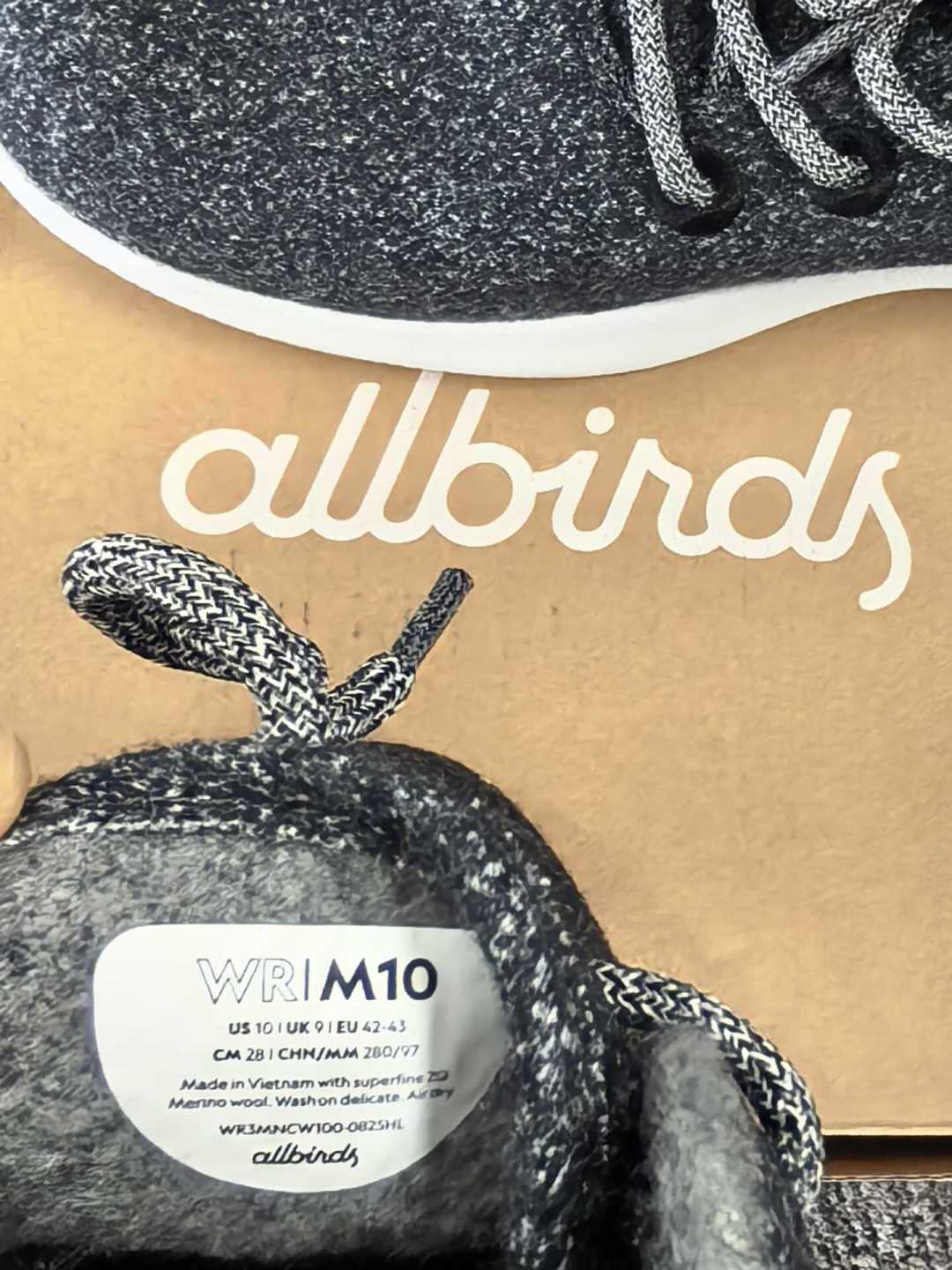 双11购物车里的两个极端：149的Allbirds和「中产皮肤」昂跑，这笔账很多人算反了