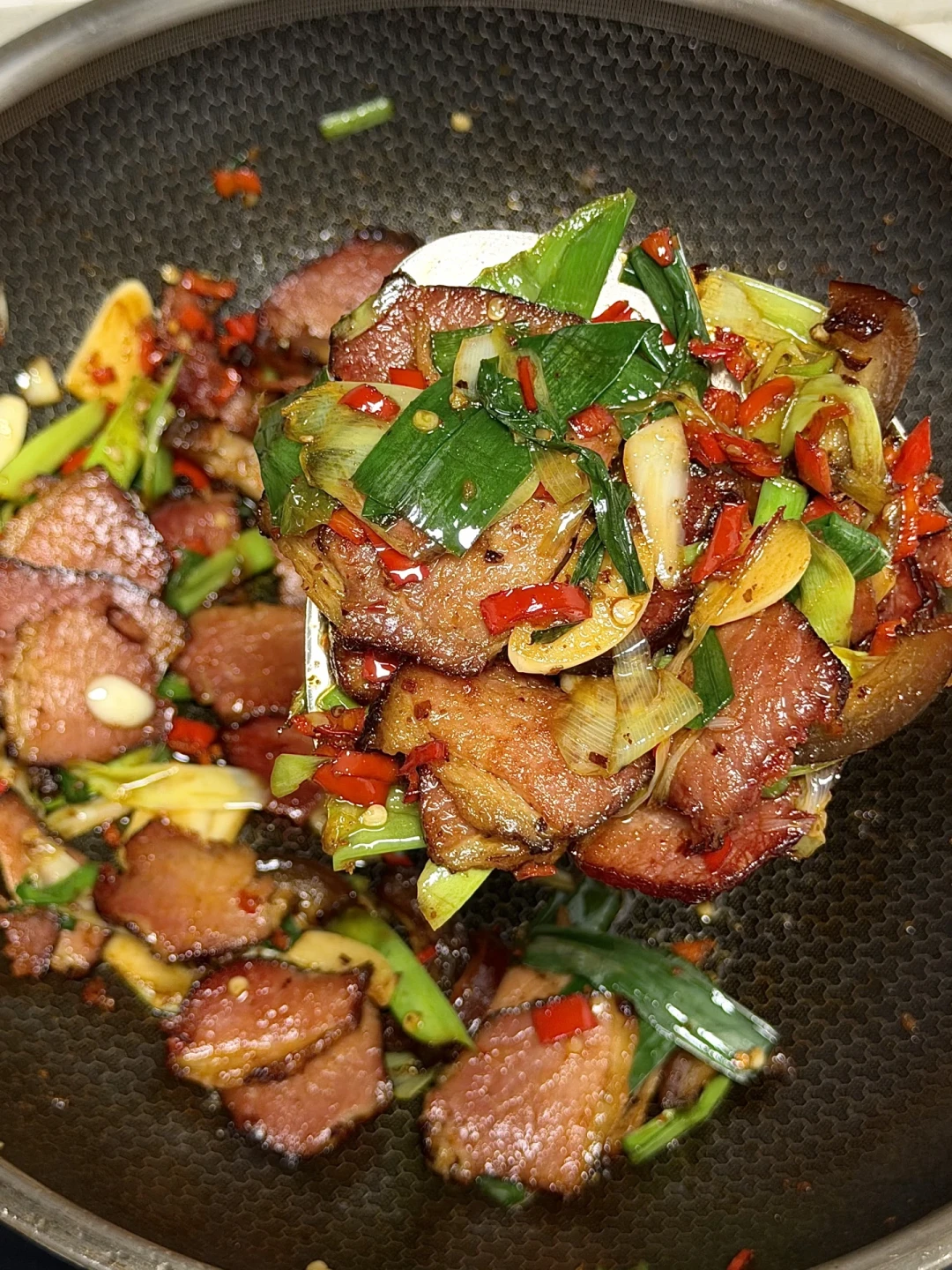 霜降开腌:十几块一斤的“农家腊肉”,先想想10.3元猪价答不答应