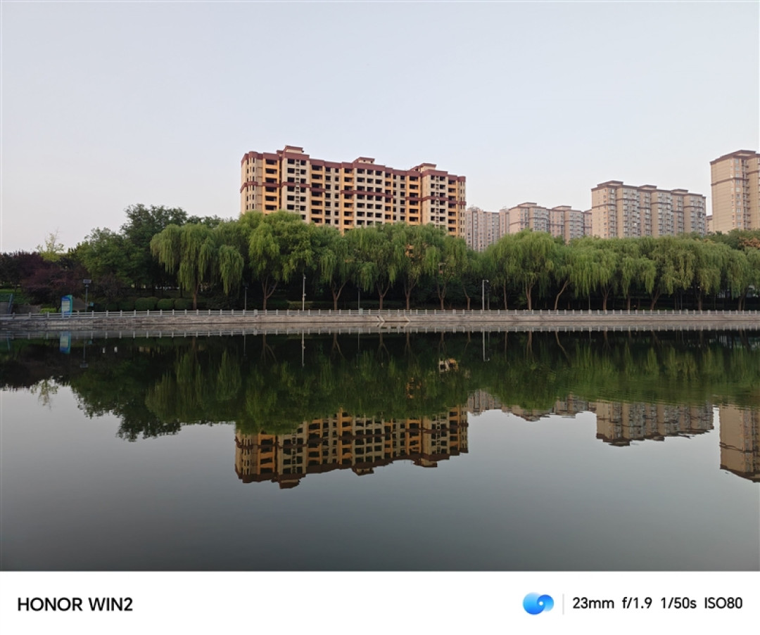 2K 185Hz屏幕+双风扇散热!荣耀WIN2手机评测:手游玩家首选的年度T0电竞夯机